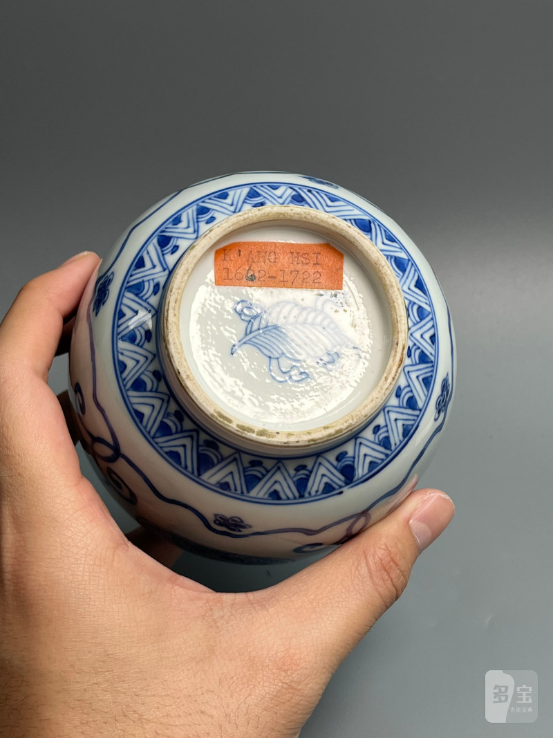 清雍正  青花淡描缠枝花卉纹灯笼尊 - 图16